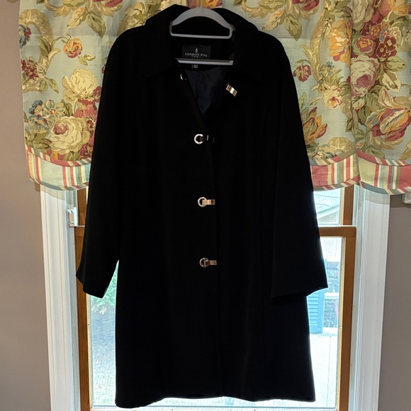 London Fog Women's Elegant Black Trench Coat - Picture 1 of 4
